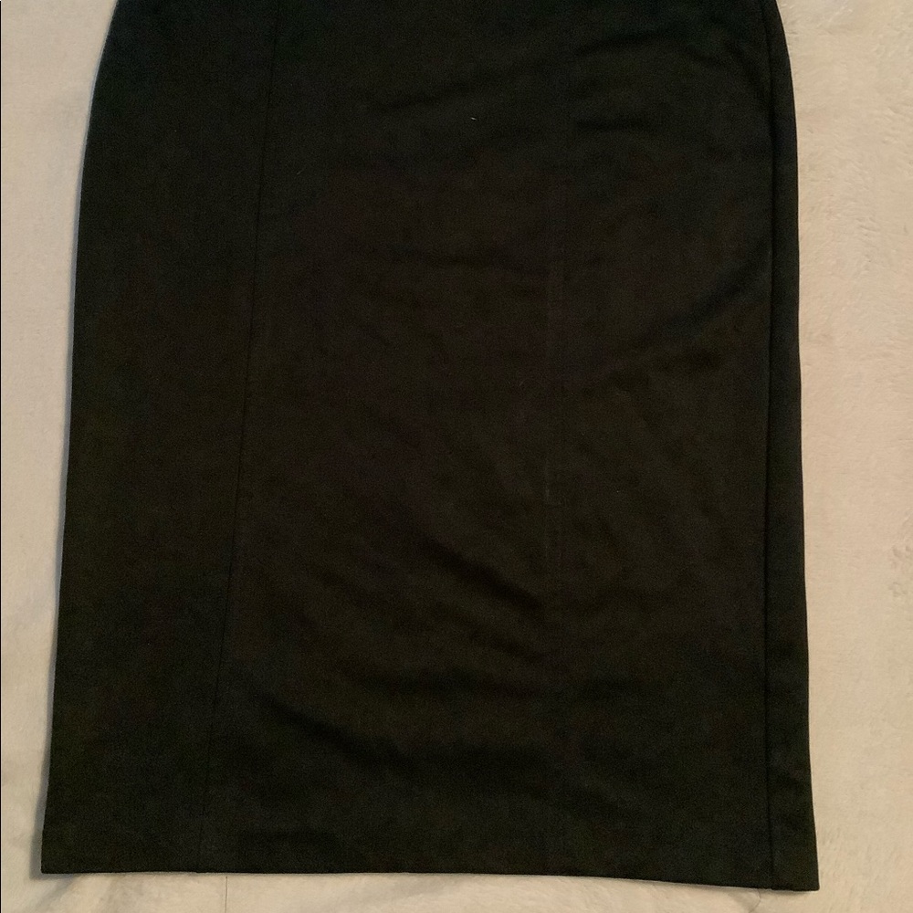 Black pencil skirt size medium